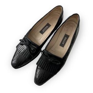 Bally Size 7.5 Vintage Black Patent Leather Rebecca Loafers with Bow Detail